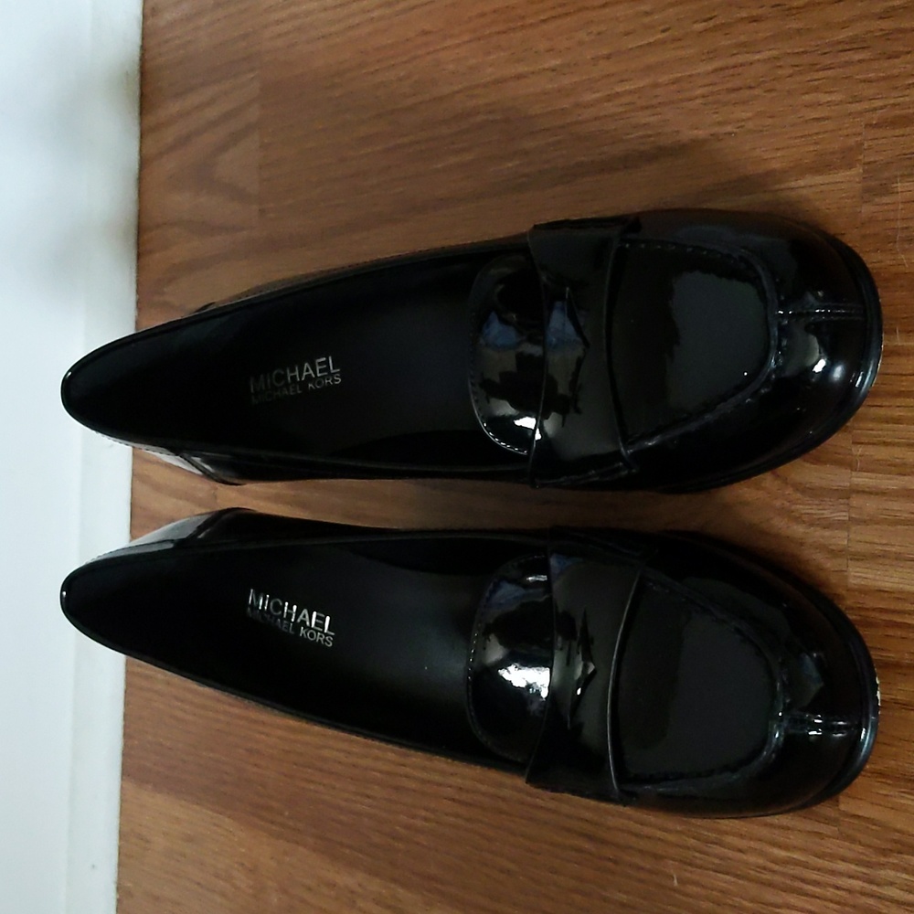 Black Healed Loafer *Free Shipping*